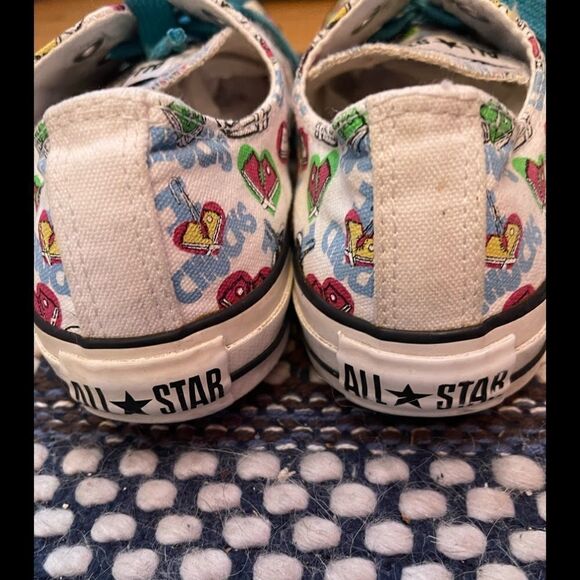 Athletic_Shoes
